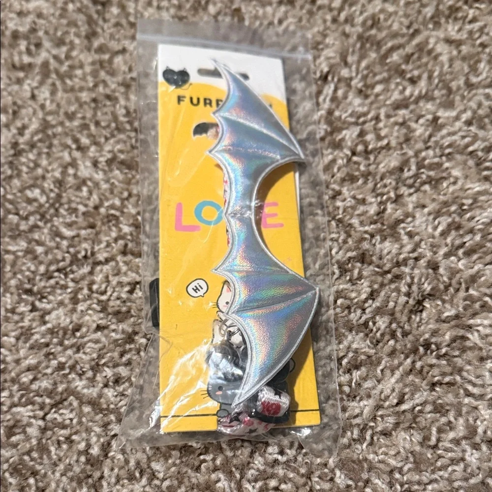 Silver Bat Wing cat or tiny dog collar by Furryumi - New in Package!